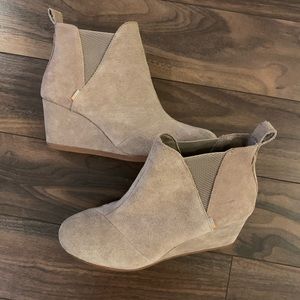 Tom’s Booties